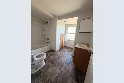 215 Moore Ave, Pittsburgh, PA 15210 - Photo 13