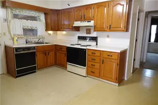 101 White Oak Dr, Twp of But SE, PA 16001 - Photo 7