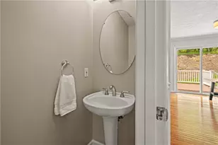 308 Fox Meadow Dr, Pine Township, PA 15090 - Photo 5