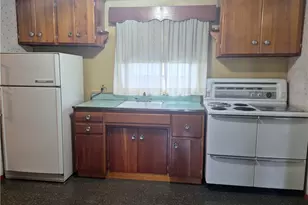 115 Georgia Ave, Vandergrift, PA 15690 - Photo 7