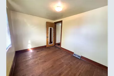 115 Georgia Avenue, Vandergrift, PA 15690 - Photo 11