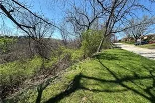 2010 Brookfield Rd, Scott Township, PA 15243 - Photo 1