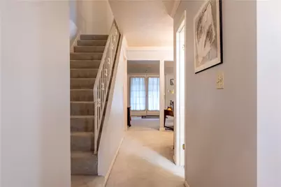 112 Georgetowne Vlg, White Township, PA 15701 - Photo 5