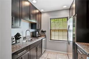 1012 Pennsbury Blvd, Pittsburgh, PA 15205 - Photo 9