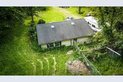 1117 Prospect Rd, Connoquenessing Township, PA 16033 - Photo 3