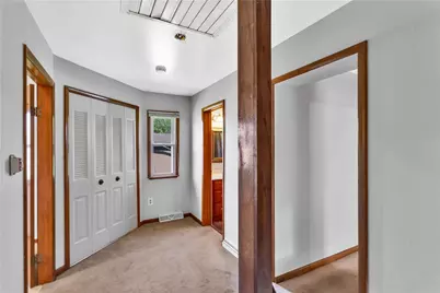 2750 Ohio St, Bethel Park, PA 15102 - Photo 17