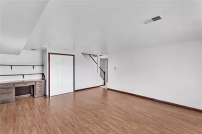 2750 Ohio St, Bethel Park, PA 15102 - Photo 7
