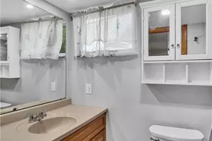 2750 Ohio St, Bethel Park, PA 15102 - Photo 11