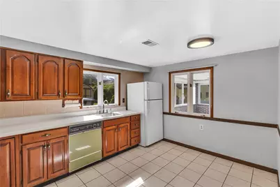 2750 Ohio St, Bethel Park, PA 15102 - Photo 5