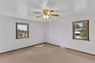 2750 Ohio St, Bethel Park, PA 15102 - Photo 13