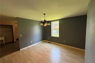 125 12th St, Jeannette, PA 15644 - Photo 9