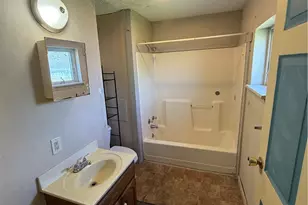 125 12th St, Jeannette, PA 15644 - Photo 13