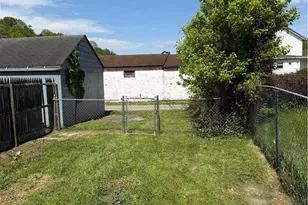 125 12th St, Jeannette, PA 15644 - Photo 5