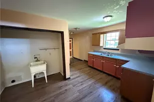 125 12th St, Jeannette, PA 15644 - Photo 11