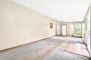8675 Remington Dr, Pittsburgh, PA 15237 - Photo 13