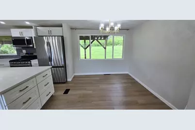 125 Wilma Dr, Washington Township, PA 15613 - Photo 9