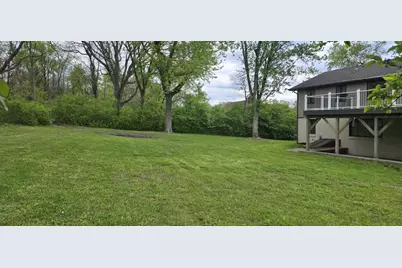 125 Wilma Dr, Washington Township, PA 15613 - Photo 5