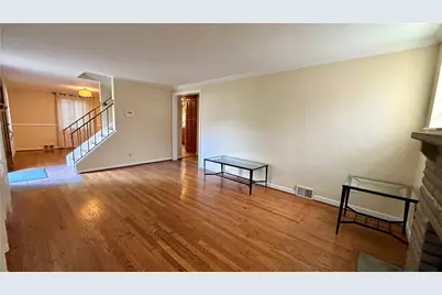 307 Garlow Dr, Pittsburgh, PA 15235 - Photo 3