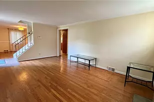 307 Garlow Dr, Pittsburgh, PA 15235 - Photo 3