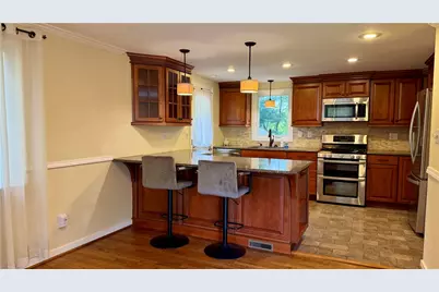 307 Garlow Dr, Pittsburgh, PA 15235 - Photo 9