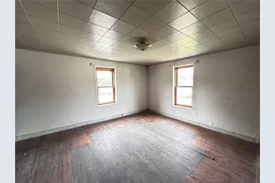 109 Pittsburgh Rd, Bentleyville, PA 15314 - Photo 17