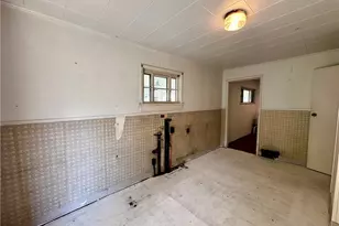 109 Pittsburgh Rd, Bentleyville, PA 15314 - Photo 5