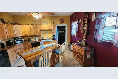 211 Jefferson Ave, California, PA 15417 - Photo 13