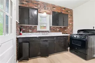 821 Worthington Ave, Clairton, PA 15025 - Photo 9