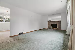 4960 Flamingo Dr, Pittsburgh, PA 15236 - Photo 5
