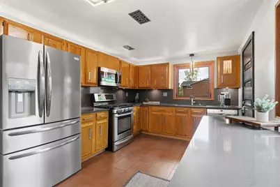 850 Bockstoce Ave, Pittsburgh, PA 15234 - Photo 11