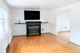 104 McAlister Dr, Pittsburgh, PA 15235 - Photo 7