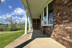 48 Misty Meadows Ln, Menallen Township, PA 15401 - Photo 7