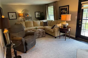 107 Glenwood Dr, Monroeville, PA 15146 - Photo 5