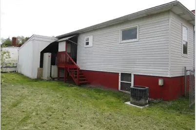 48 Locust St, Ellsworth Boro, PA 15331 - Photo 3
