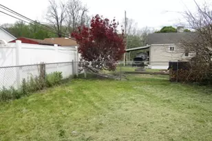 48 Locust St, Ellsworth Boro, PA 15331 - Photo 5