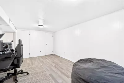 417 Peters Dr, Pittsburgh, PA 15116 - Photo 35