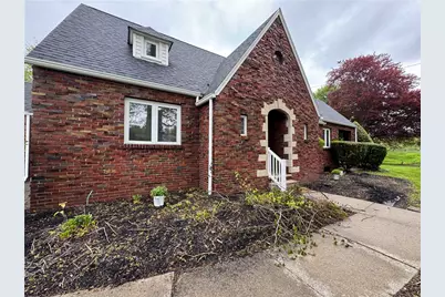 106 Milheim Dr, Center Township, PA 16001 - Photo 3