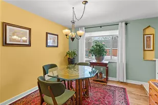 1049 Windermere Dr, Pittsburgh, PA 15218 - Photo 9