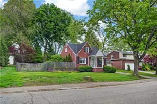 1049 Windermere Dr, Pittsburgh, PA 15218 - Photo 3