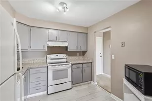 611 Calais Dr, Pittsburgh, PA 15237 - Photo 7