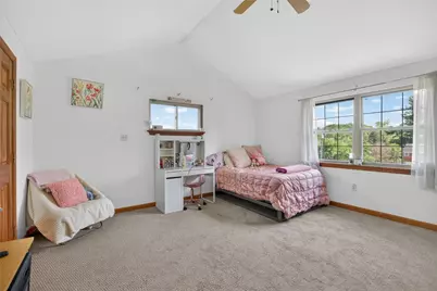 6424 Churchill Rd, Bethel Park, PA 15102 - Photo 23