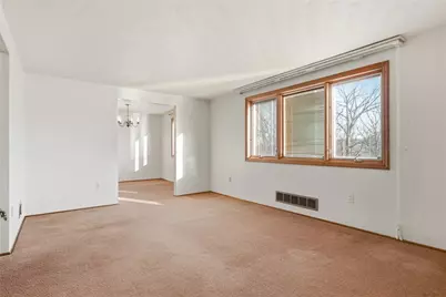 3832 Cynthia Dr, Pittsburgh, PA 15227 - Photo 9