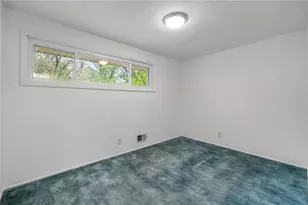 2052 Hulton Rd, Pittsburgh, PA 15147 - Photo 29