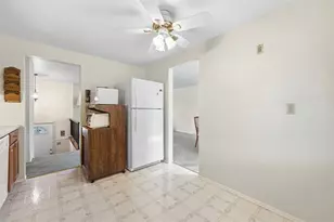 487 Tivoli Rd, Pittsburgh, PA 15239 - Photo 11