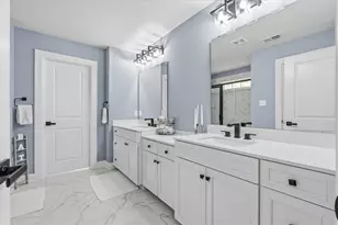 300 Crest Ln, Adams Township, PA 16046 - Photo 19