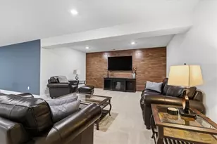 300 Crest Ln, Adams Township, PA 16046 - Photo 27