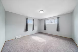 221 Clay Dr, Pittsburgh, PA 15235 - Photo 11