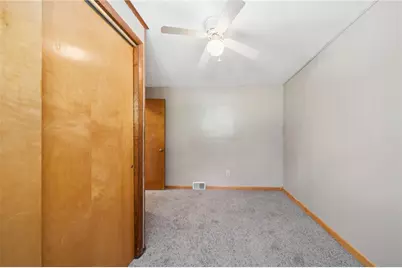 221 Clay Dr, Pittsburgh, PA 15235 - Photo 17