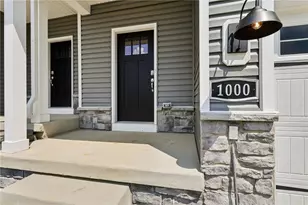 165 Sweetwater Dr, Moon/Crescent Twp, PA 15108 - Photo 3