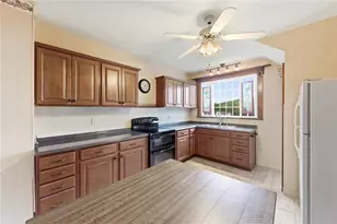 400 W Main St, Rural Valley Boro, PA 16249 - Photo 17